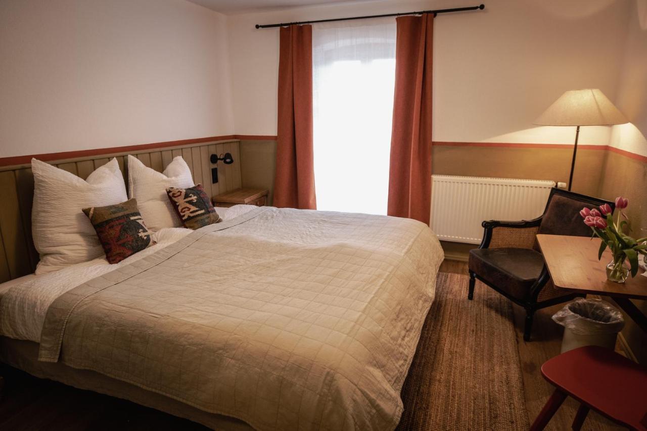 Kastanienhof Pfettrach Hotell Altdorf  Exteriör bild